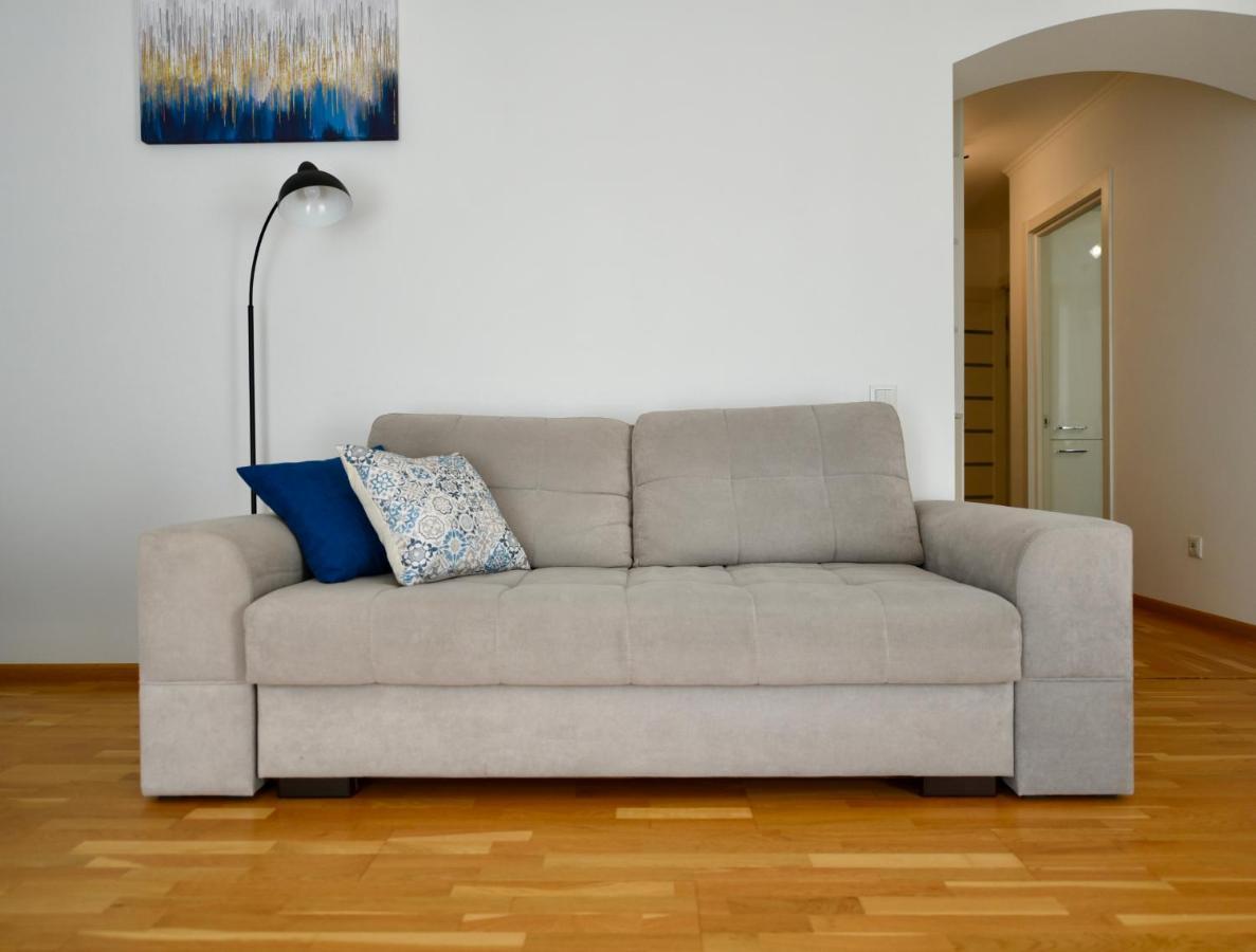Cozy Apartment Next To The Park Ternopil Buitenkant foto