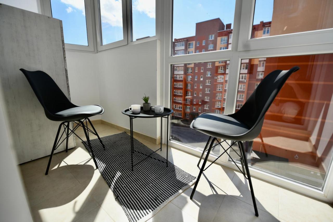 Cozy Apartment Next To The Park Ternopil Buitenkant foto